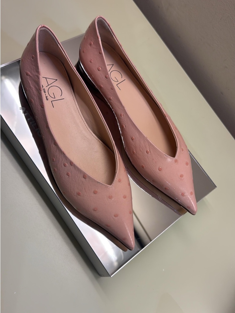 AGL Dusty Pink made in italy Pointed-Toe Leather Flats NWT